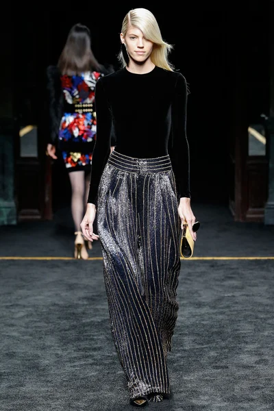 Look 36